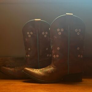 Embroidered Brown Western Boots